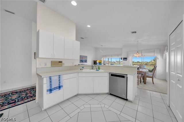 8460 Southbridge DR 3, Estero, FL 33967