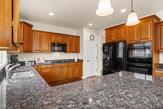 6426 Annapolis Drive, Washington Twp, MI 48094