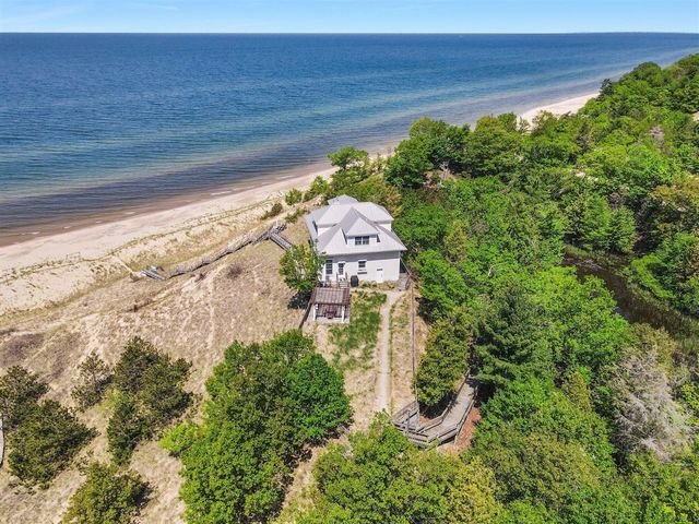 34 Lost Lake Drive, Montague, MI 49437