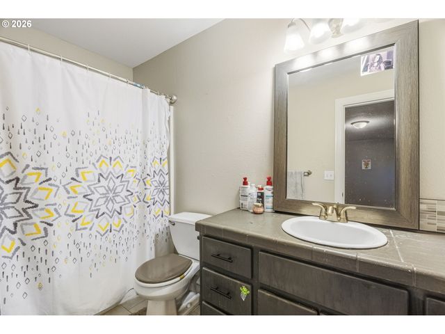 256 MADRONA Ave, Woodland, WA 98674