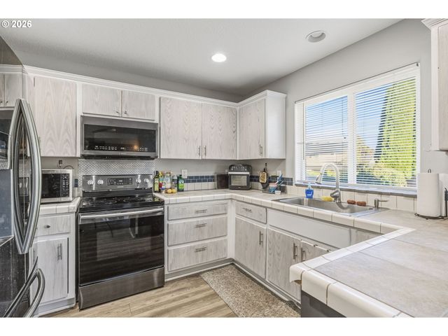256 MADRONA Ave, Woodland, WA 98674