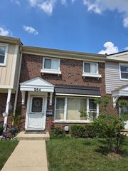 264 Bay Street, Wood Dale, IL 60191
