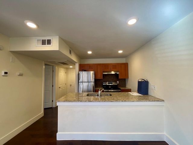 909 Reinli ST 124, Austin, TX 78751