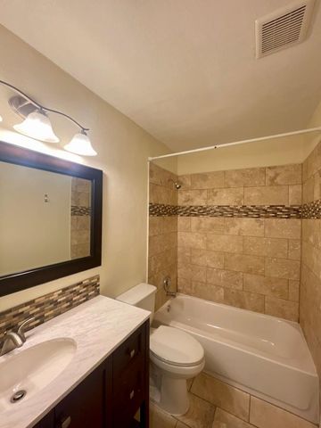 909 Reinli ST 124, Austin, TX 78751