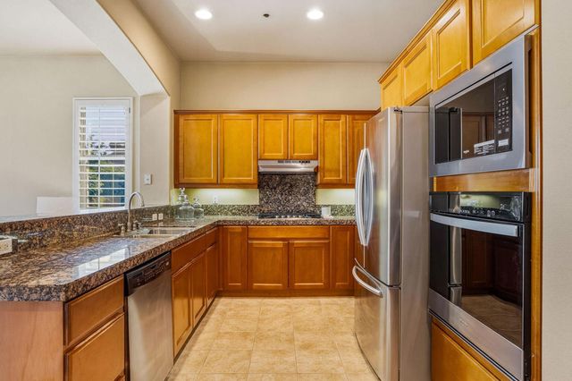 2 Vista Mirage Way, Rancho Mirage, CA 92270