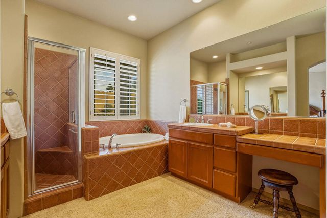 2 Vista Mirage Way, Rancho Mirage, CA 92270