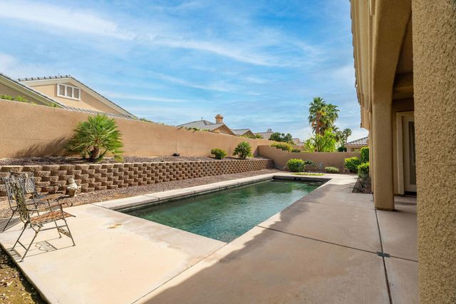 2 Vista Mirage Way, Rancho Mirage, CA 92270