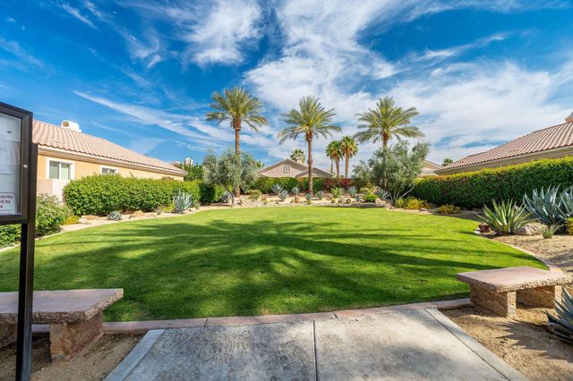 2 Vista Mirage Way, Rancho Mirage, CA 92270