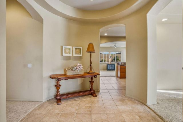 2 Vista Mirage Way, Rancho Mirage, CA 92270