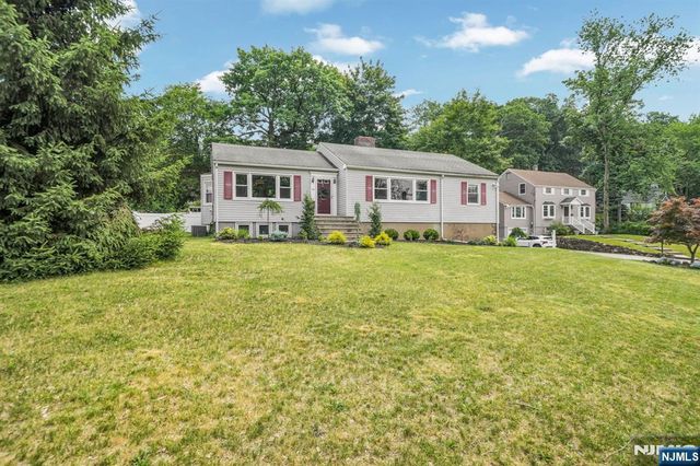 48 Lake Drive, Wayne, NJ 07470