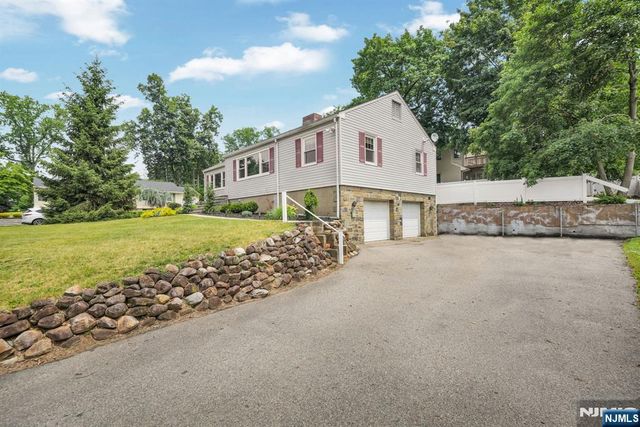 48 Lake Drive, Wayne, NJ 07470