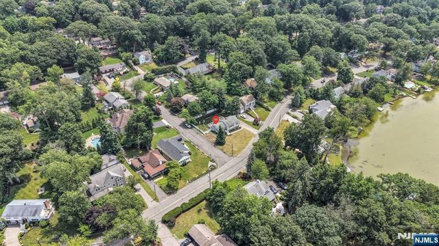 48 Lake Drive, Wayne, NJ 07470