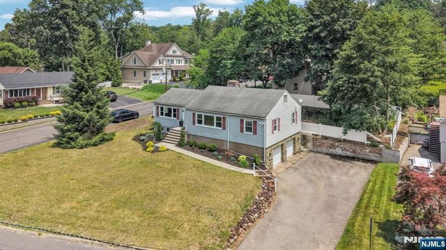 48 Lake Drive, Wayne, NJ 07470