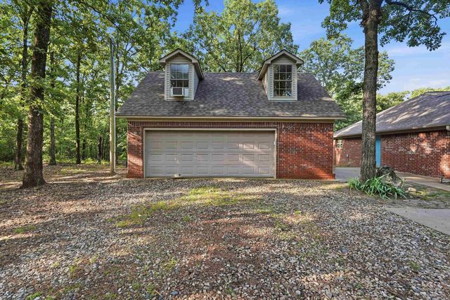 64 Hays Hill, Conway, AR 72032