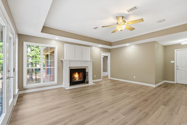 64 Hays Hill, Conway, AR 72032