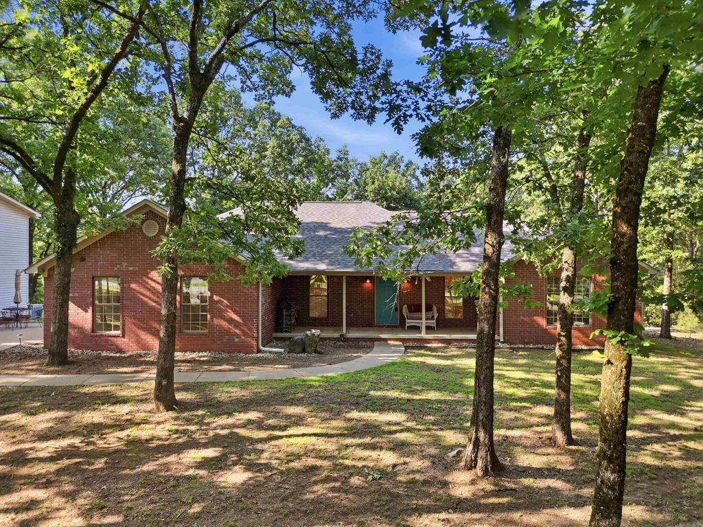 64 Hays Hill, Conway, AR 72032