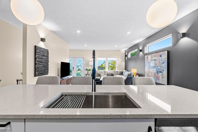 593 W Webster Avenue, Muskegon, MI 49440