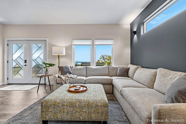 593 W Webster Avenue, Muskegon, MI 49440