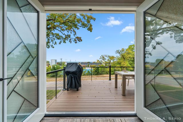 593 W Webster Avenue, Muskegon, MI 49440