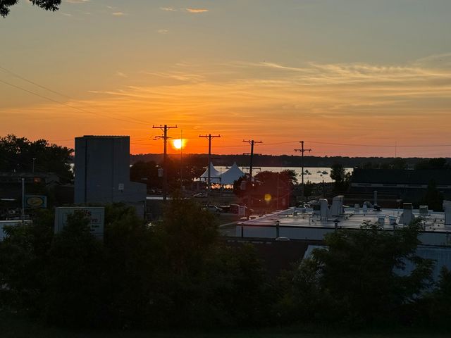 593 W Webster Avenue, Muskegon, MI 49440