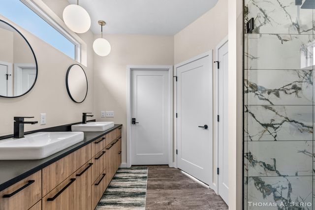 593 W Webster Avenue, Muskegon, MI 49440