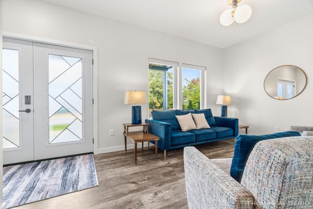 593 W Webster Avenue, Muskegon, MI 49440