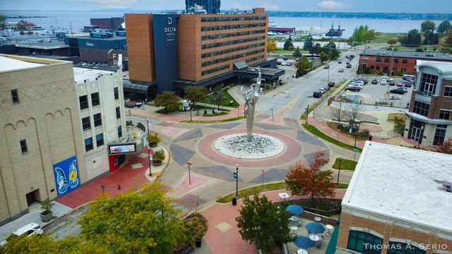 593 W Webster Avenue, Muskegon, MI 49440