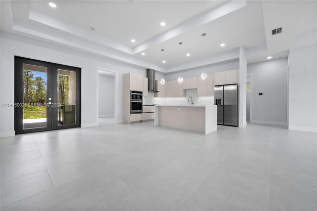 4234 27th AVE NE, Naples, FL 34120