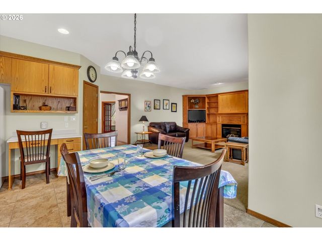 5381 DOW Ln Ne, Silverton, OR 97381