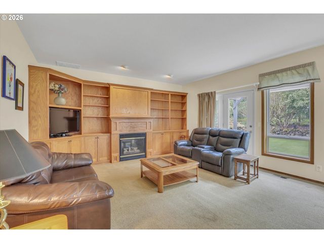 5381 DOW Ln Ne, Silverton, OR 97381