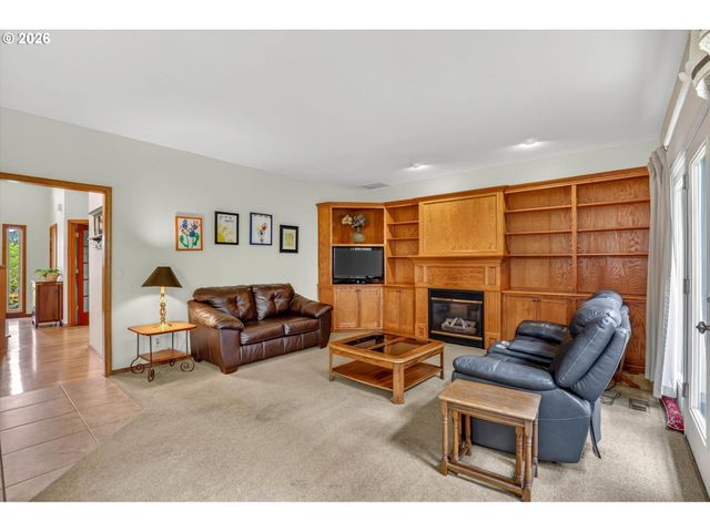 5381 DOW Ln Ne, Silverton, OR 97381