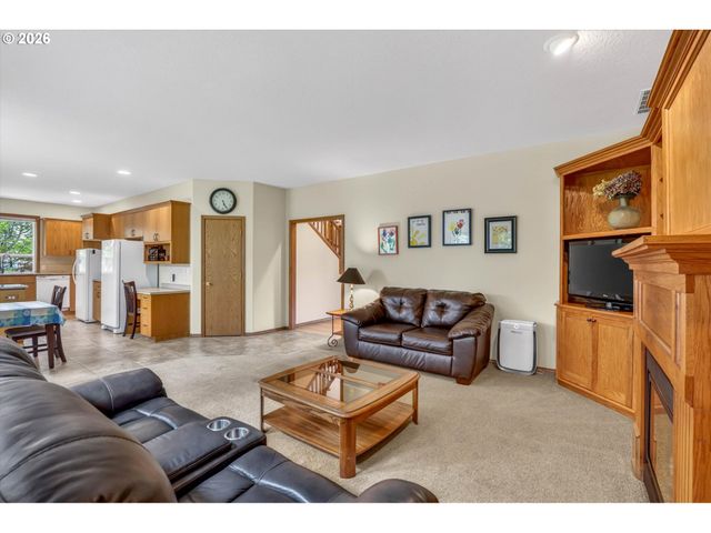 5381 DOW Ln Ne, Silverton, OR 97381