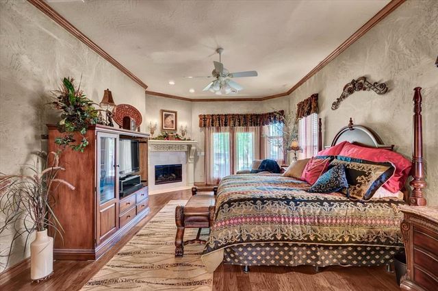 10616 Shoreside Drive, Oklahoma City, OK 73170