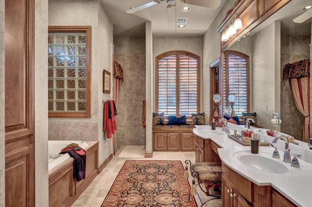 10616 Shoreside Drive, Oklahoma City, OK 73170