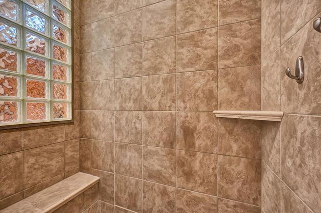 10616 Shoreside Drive, Oklahoma City, OK 73170