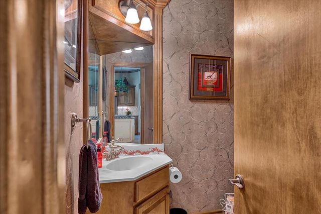 10616 Shoreside Drive, Oklahoma City, OK 73170