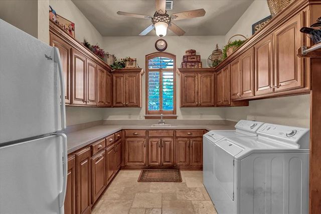 10616 Shoreside Drive, Oklahoma City, OK 73170