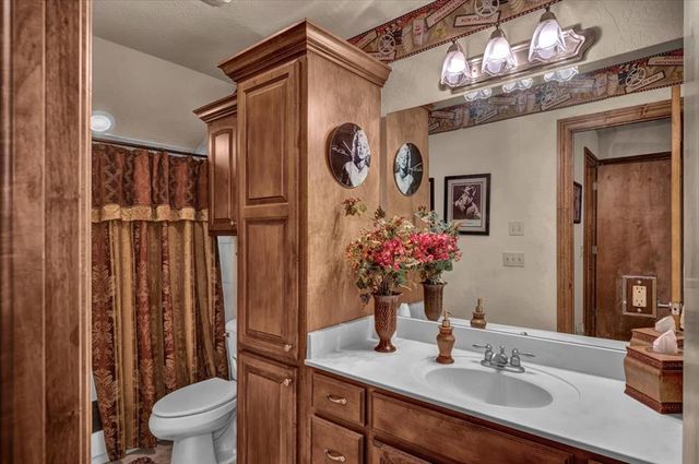 10616 Shoreside Drive, Oklahoma City, OK 73170