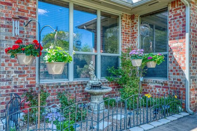 10616 Shoreside Drive, Oklahoma City, OK 73170