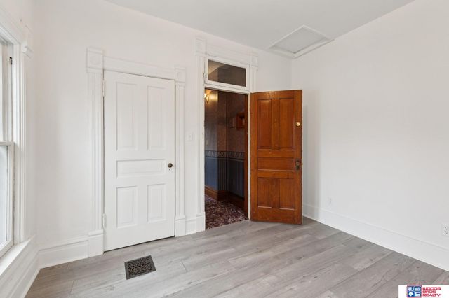 1101 N East Avenue, York, NE 68467