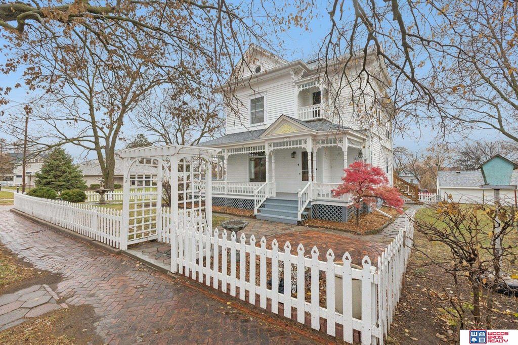 1101 N East Avenue, York, NE 68467