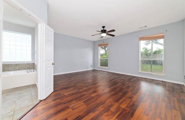 2218 Laurel Birch Drive, Houston, TX 77014