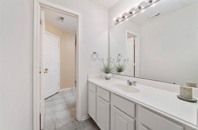 2218 Laurel Birch Drive, Houston, TX 77014