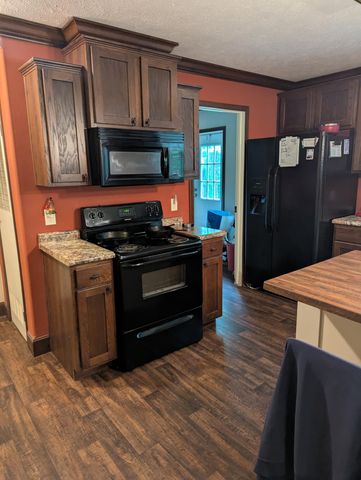 10970 McWhorter Road, London, KY 40741