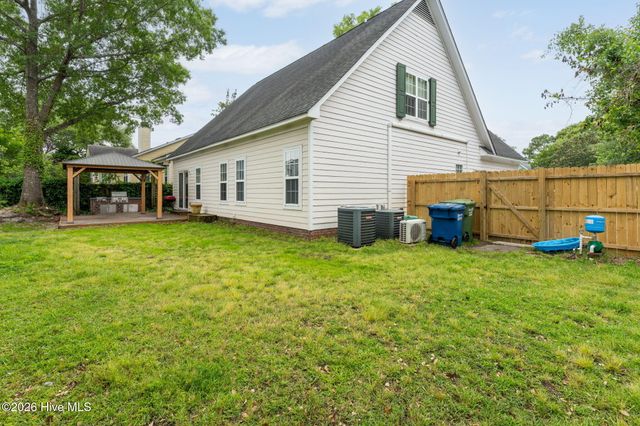 3809 New Holland Drive, Wilmington, NC 28412