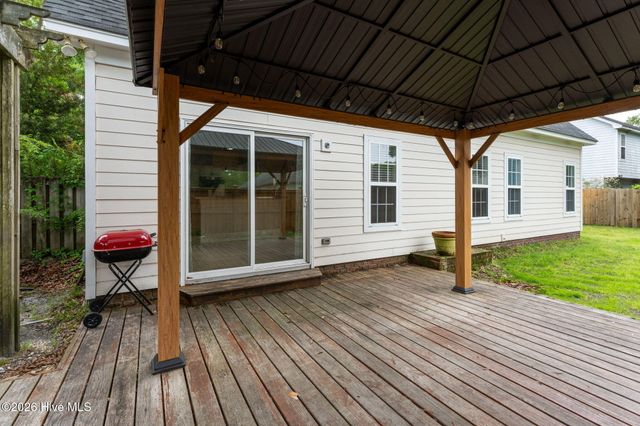 3809 New Holland Drive, Wilmington, NC 28412