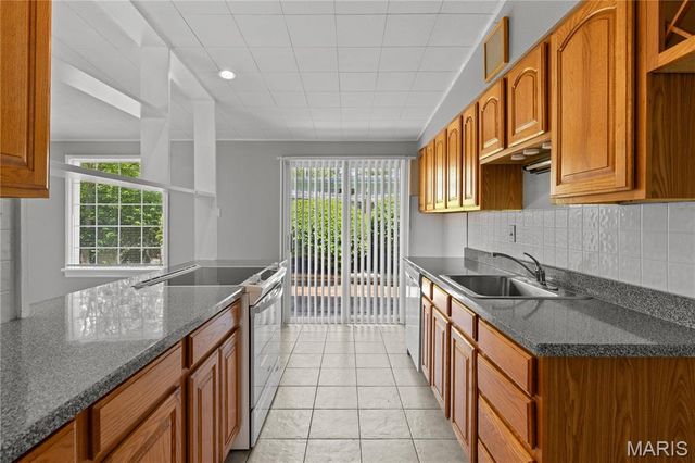 815 Saint Anthony Lane, Florissant, MO 63033