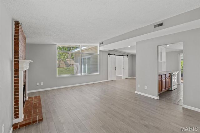 815 Saint Anthony Lane, Florissant, MO 63033