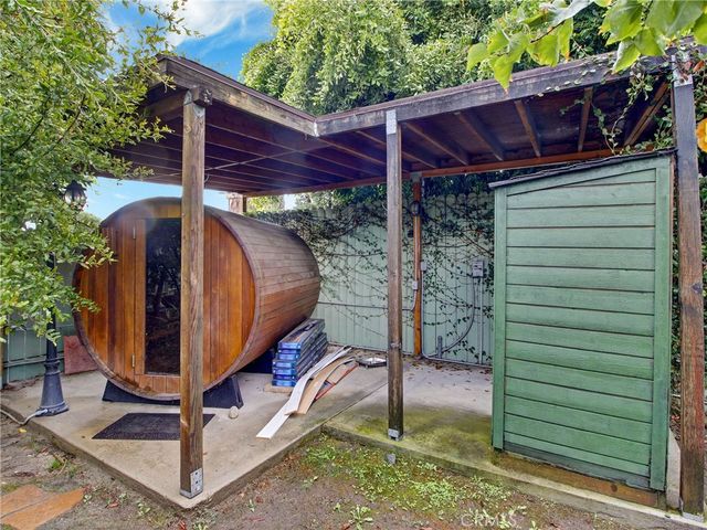 13448 Hart Street, Valley Glen, CA 91405