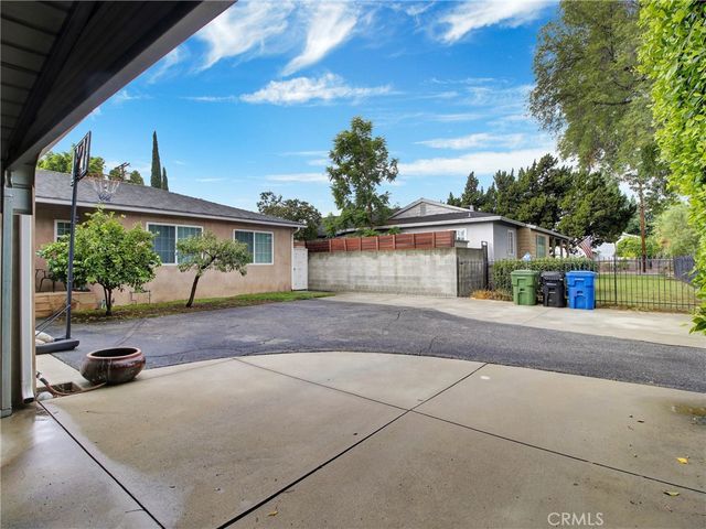 13448 Hart Street, Valley Glen, CA 91405